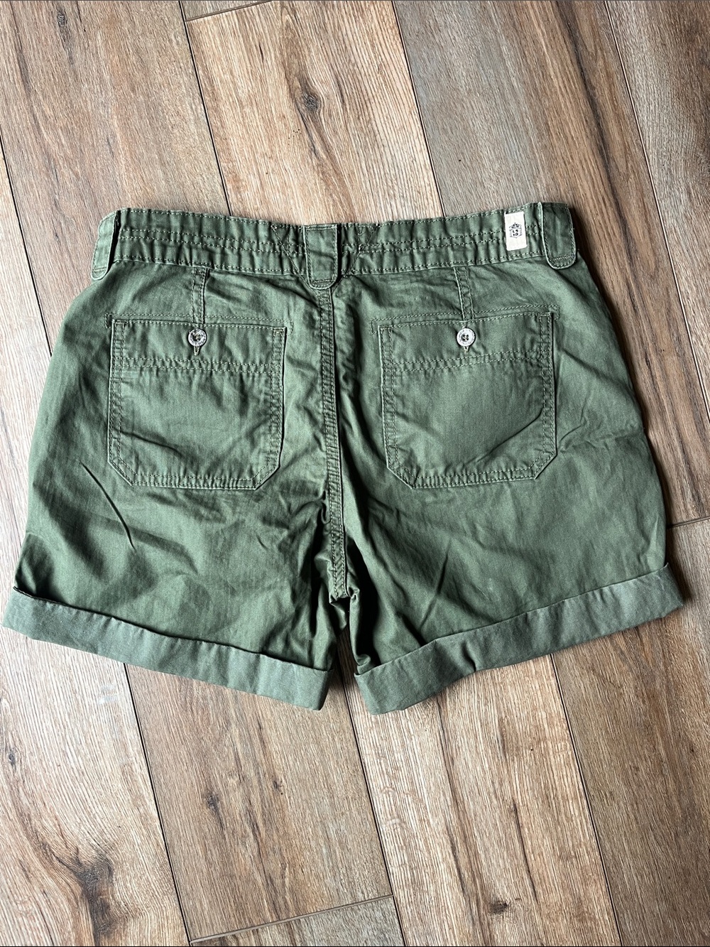 Levi's Olive Green Utility Cuffed Women's Shorts - Picture 3 of 3